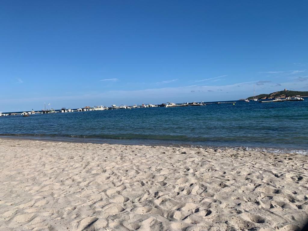 Апартаменты La Corse Les Pieds Dans L'Eau Пинареллу Экстерьер фото